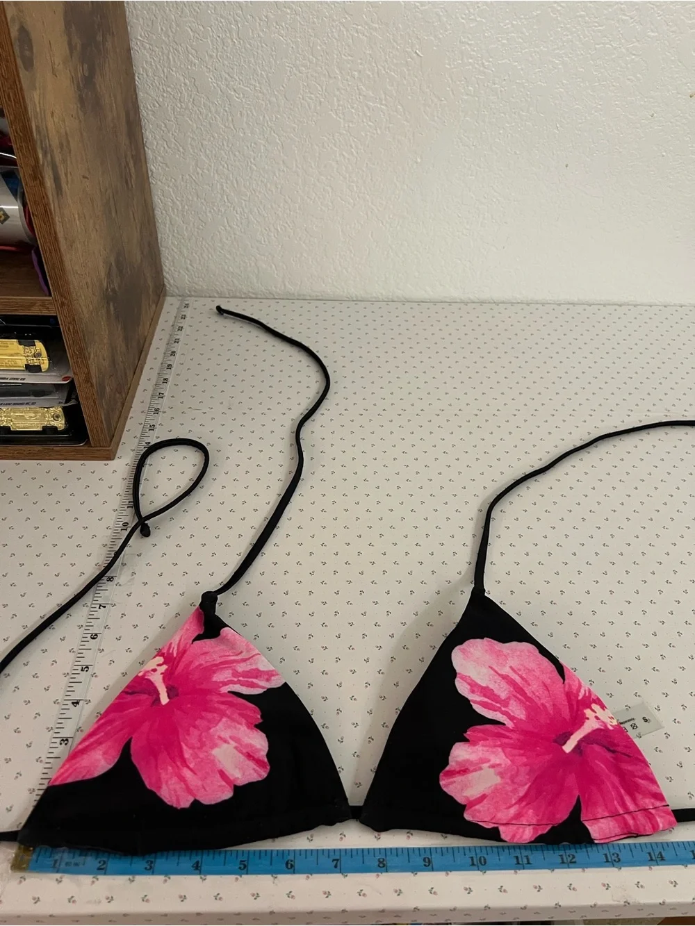 Black & Pink Hibiscus Floral Triangle Bikini Top – Size S